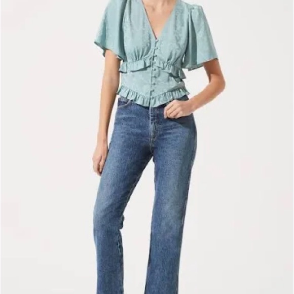 Astr the label short sleeve ruffle hem top sz L - Picture 8 of 8